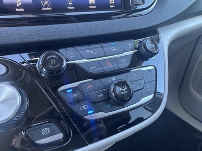 2024 Chrysler Pacifica Touring L FWD