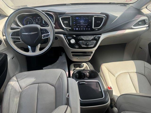 2017 Chrysler Pacifica Limited FWD