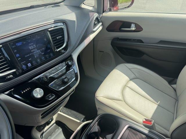 2017 Chrysler Pacifica Limited FWD