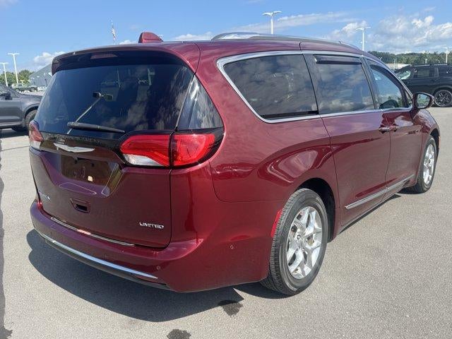 2017 Chrysler Pacifica Limited FWD
