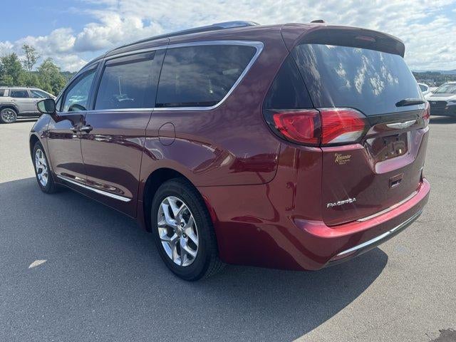 2017 Chrysler Pacifica Limited FWD