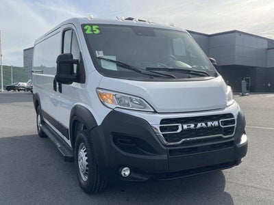 2025 RAM ProMaster Cargo Van Tradesman 2500 Low Roof 136" WB w/Pass Seat