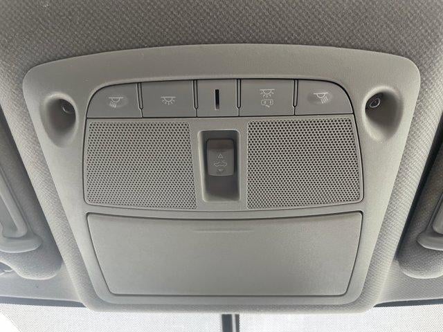 2015 Nissan Sentra 4dr Sdn I4 CVT SL