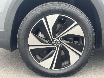 2024 Volkswagen Taos SE 4MOTION