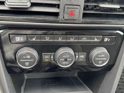 2024 Volkswagen Taos SE 4MOTION