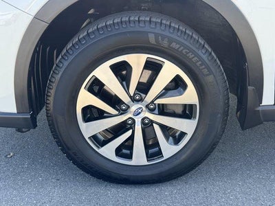 2022 Subaru Outback Premium CVT