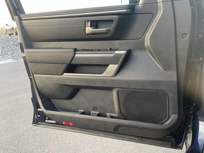 2025 Toyota Tundra 4WD 4WD SR5 CrewMax 5.5' Bed (SE)