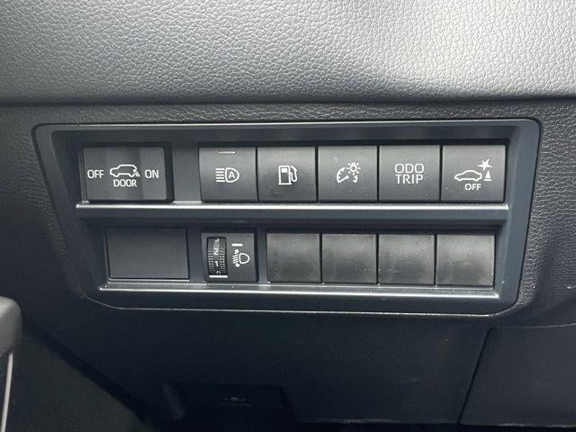 2025 Toyota Sequoia Platinum 4WD (Natl)