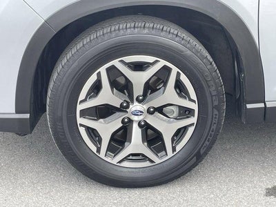 2023 Subaru Forester Premium CVT