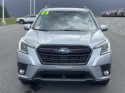 2023 Subaru Forester Premium CVT