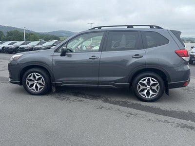 2024 Subaru Forester Premium AWD