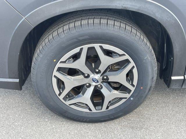 2023 Subaru Forester Premium CVT