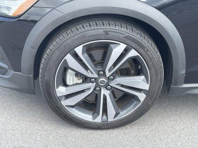 2025 Volvo V60 Cross Country B5 AWD Plus