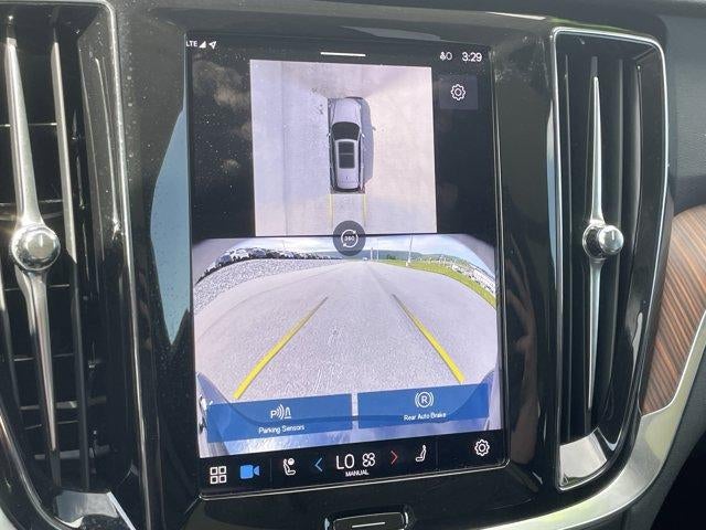 2025 Volvo V60 Cross Country B5 AWD Plus