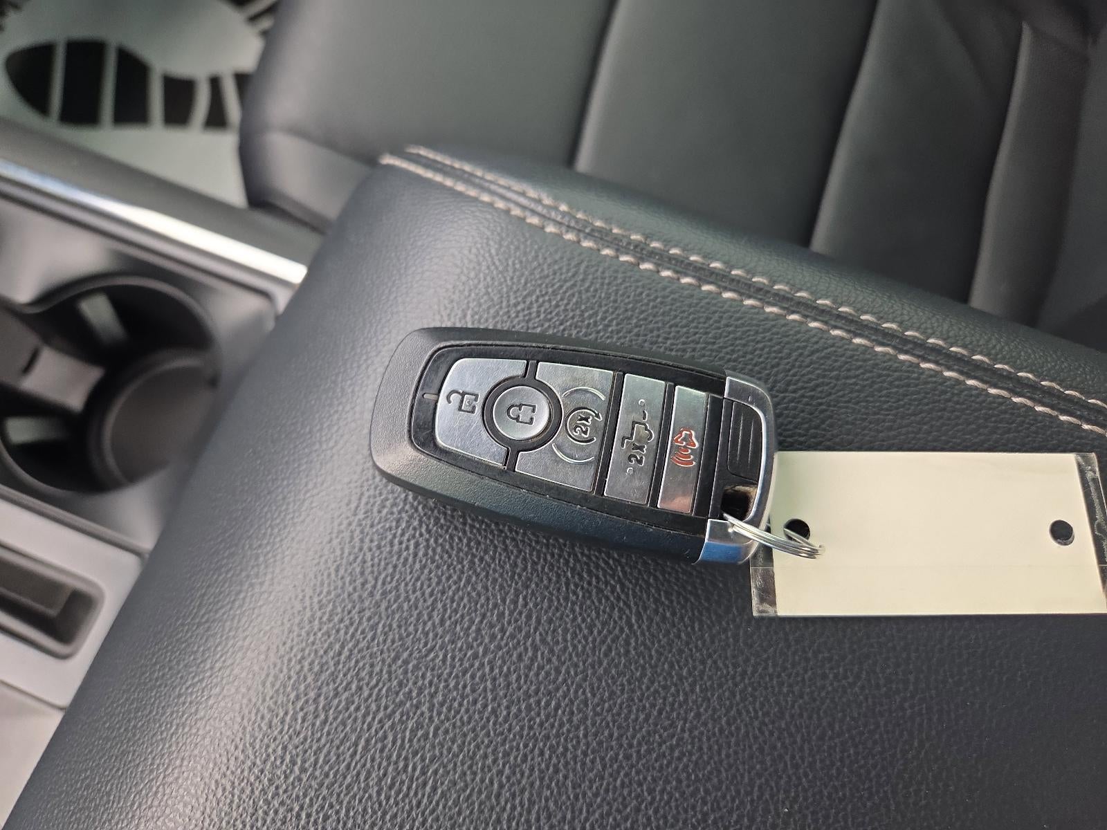 2022 Ford F-150 LARIAT 4WD SuperCrew 5.5' Box