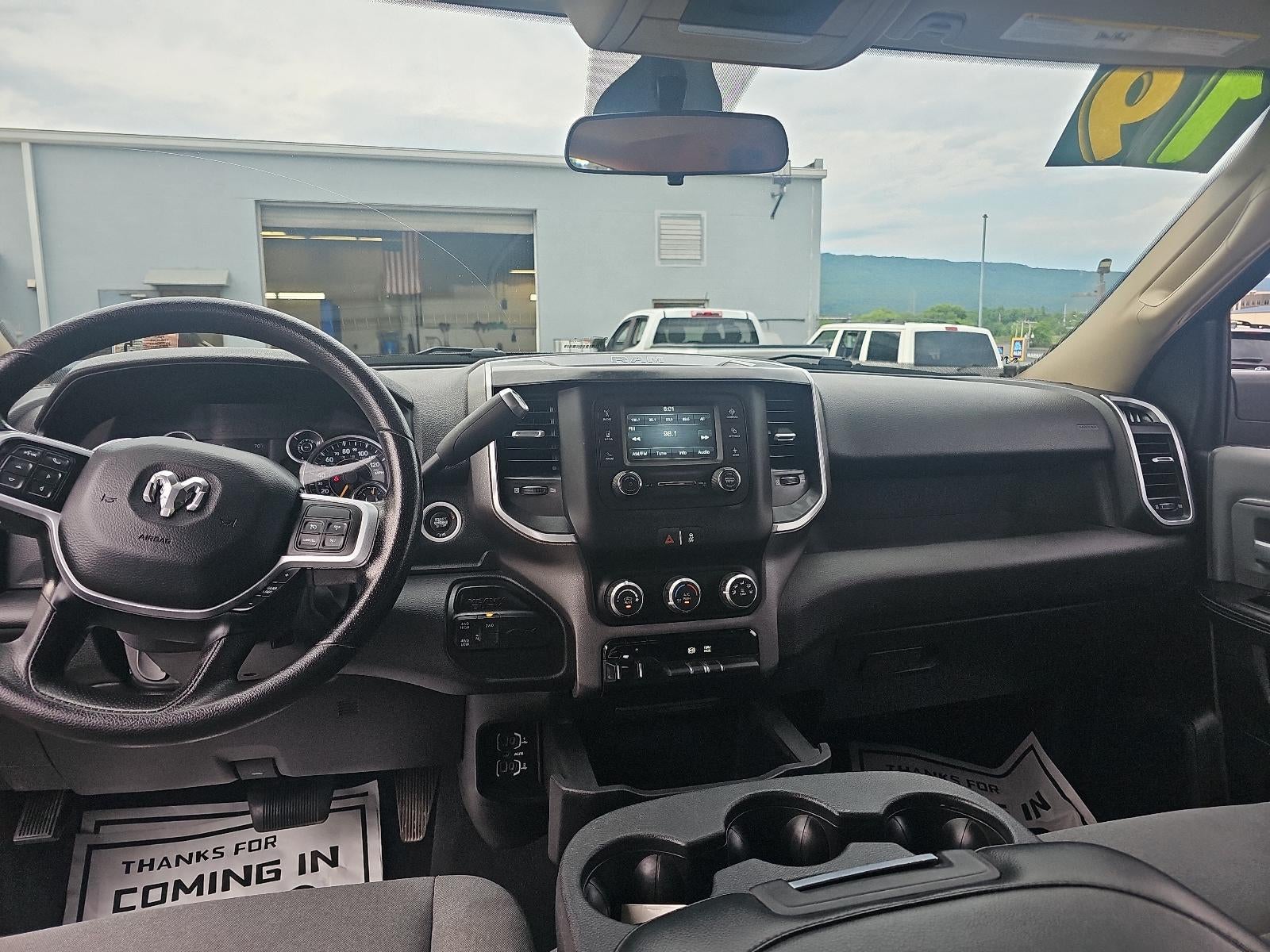 2019 RAM 3500 Big Horn 4x4 Crew Cab 8' Box