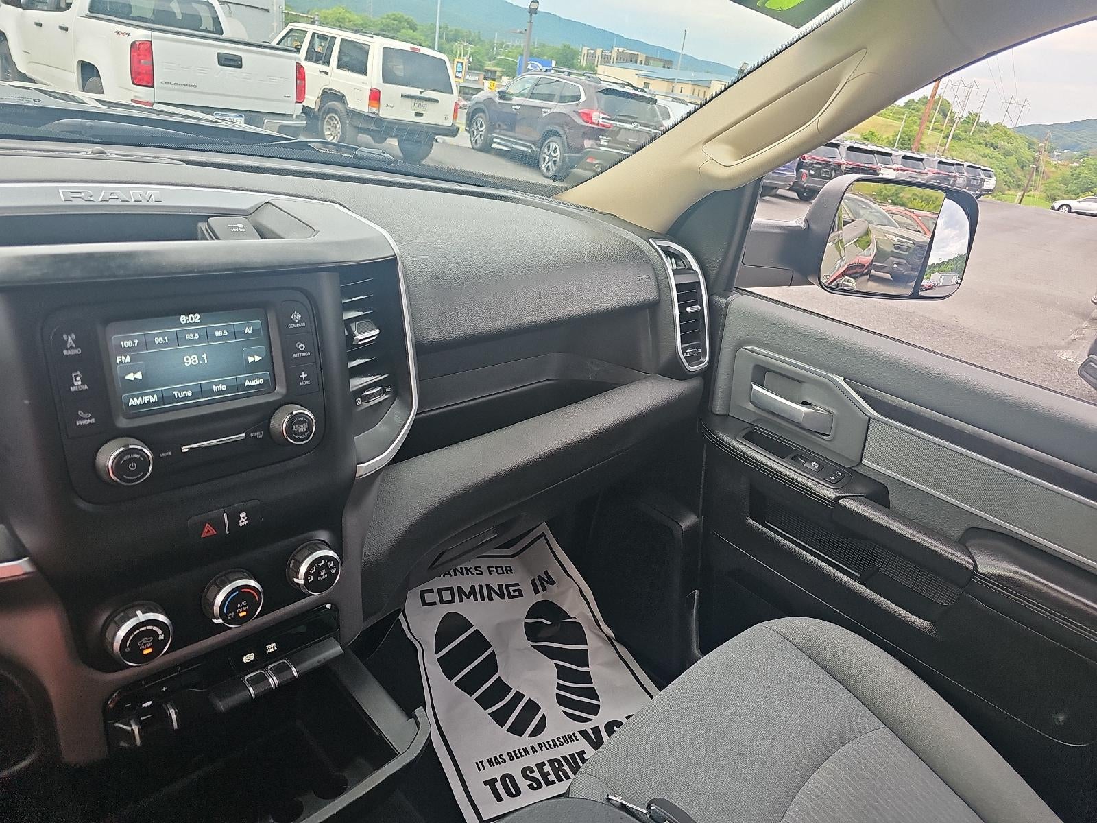 2019 RAM 3500 Big Horn 4x4 Crew Cab 8' Box