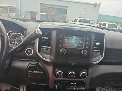 2019 RAM 3500 Big Horn 4x4 Crew Cab 8' Box