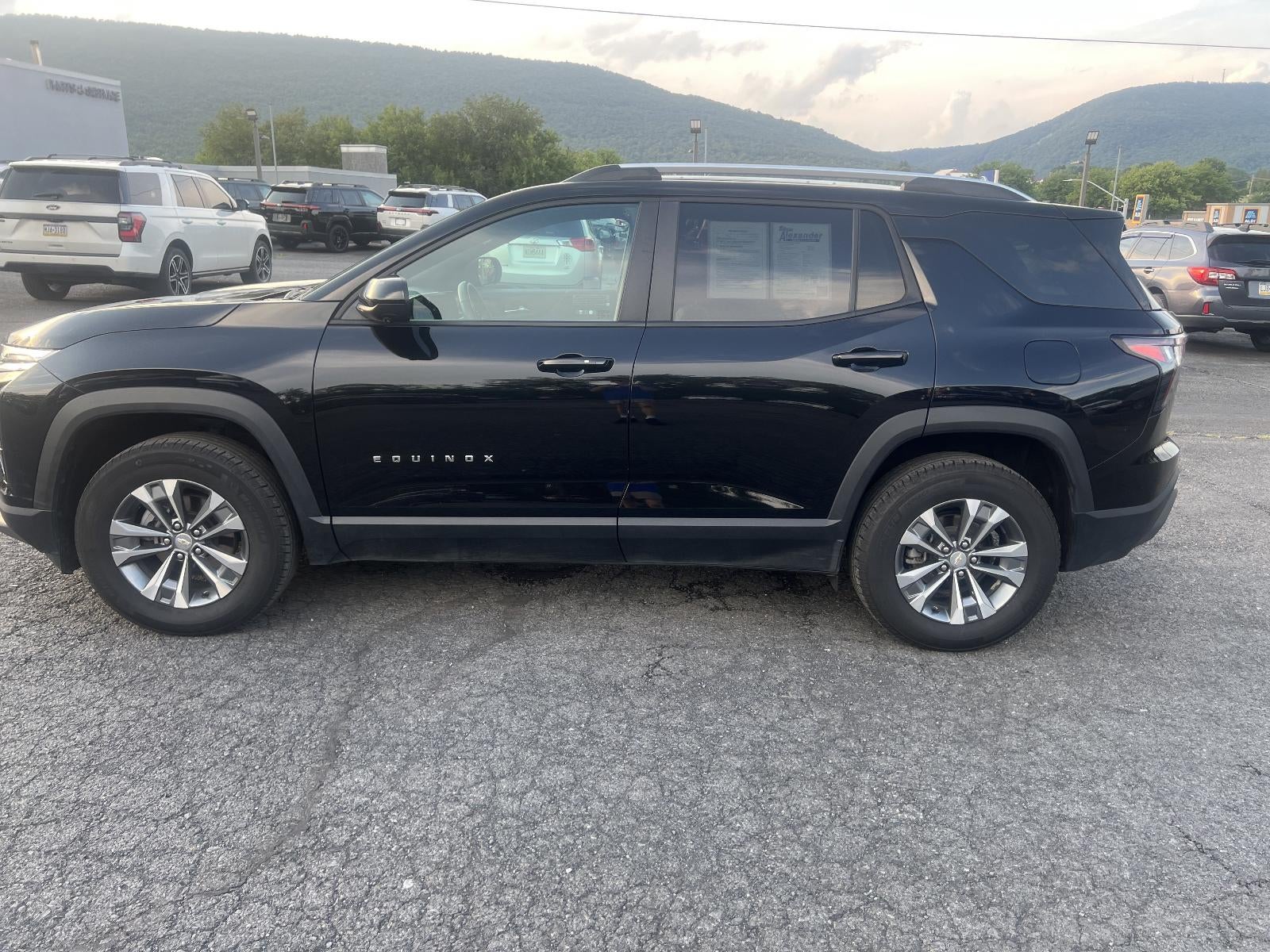 2025 Chevrolet Equinox AWD LT