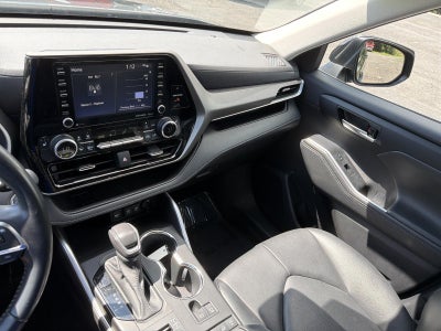 2021 Toyota Highlander XLE AWD (Natl)