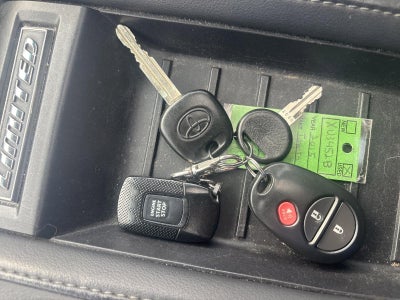 2015 Toyota Tundra 4WD Truck 4WD CrewMax Short Bed 5.7L Limited (Natl)