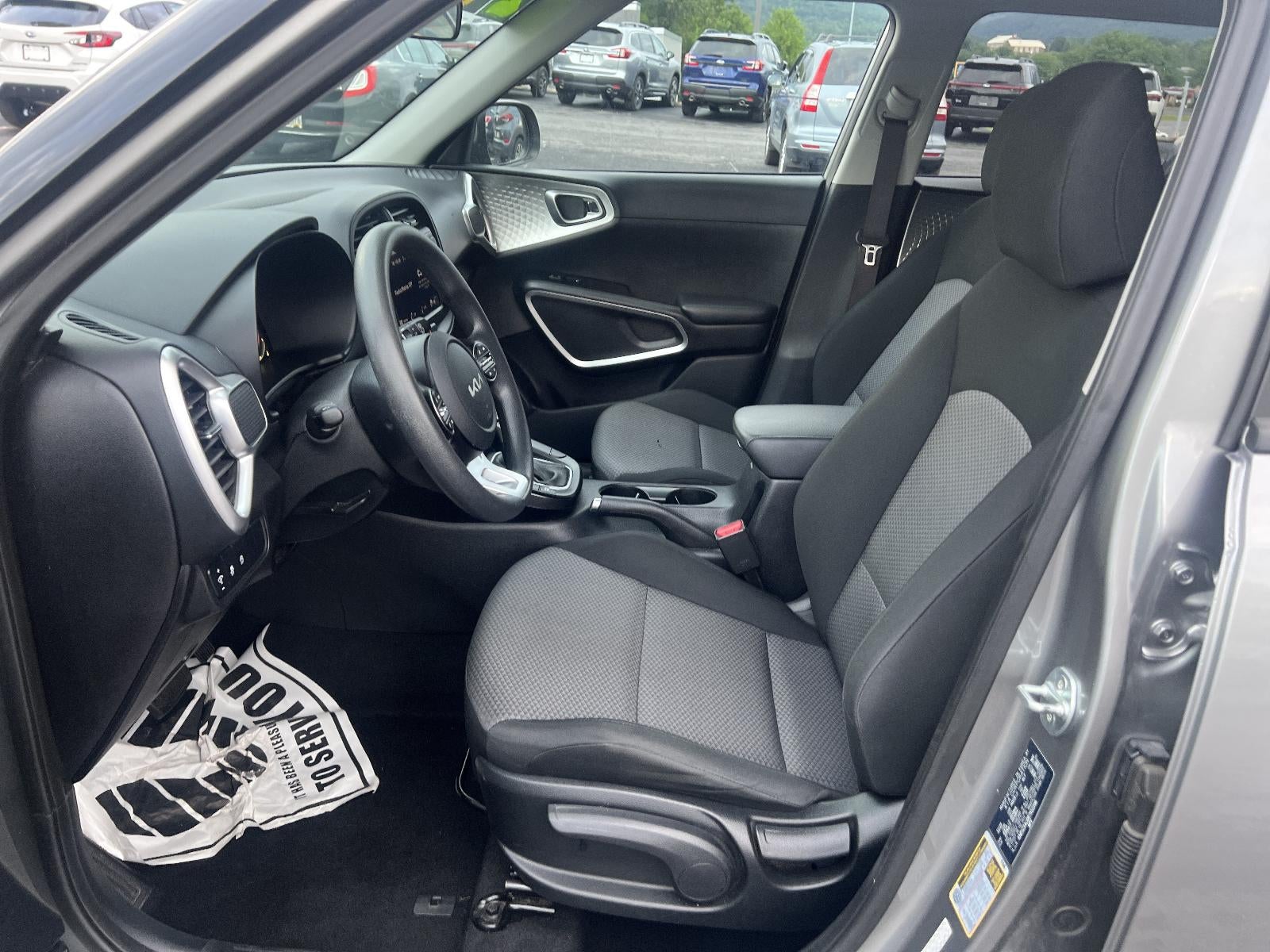 2024 Kia Soul LX IVT