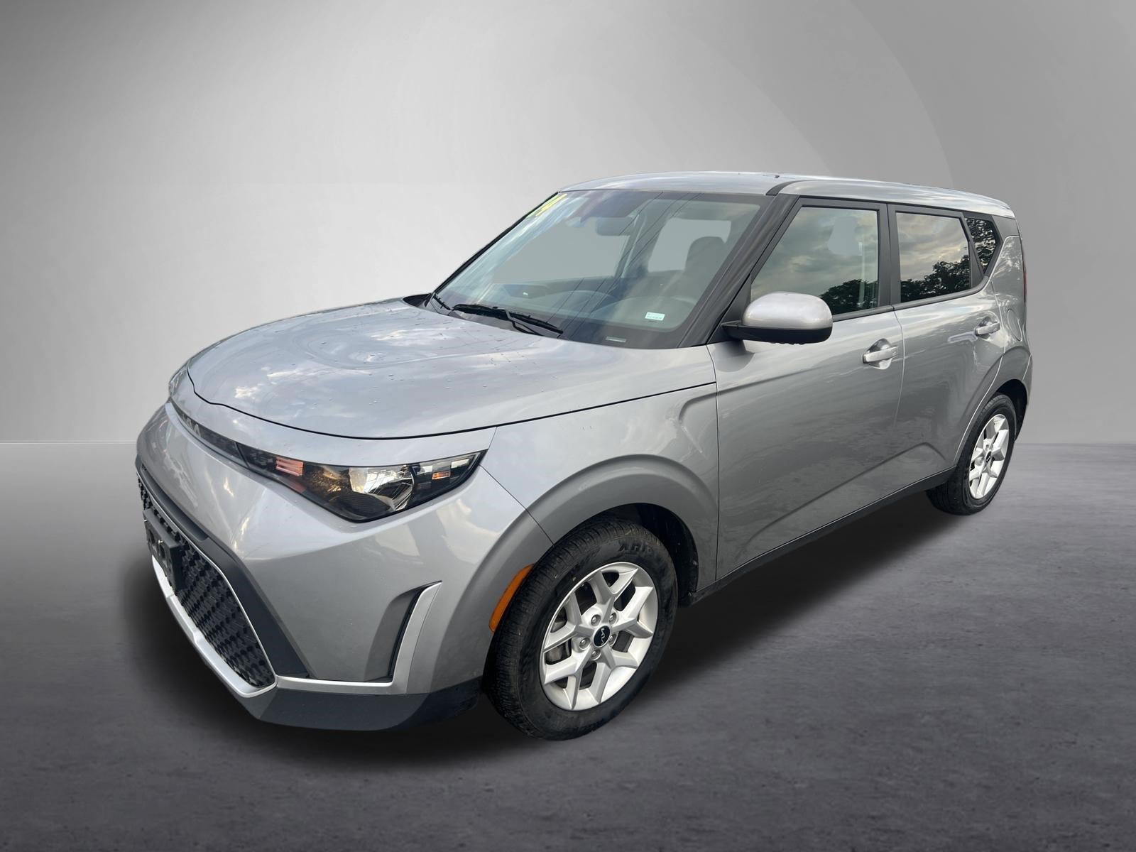 2024 Kia Soul LX IVT