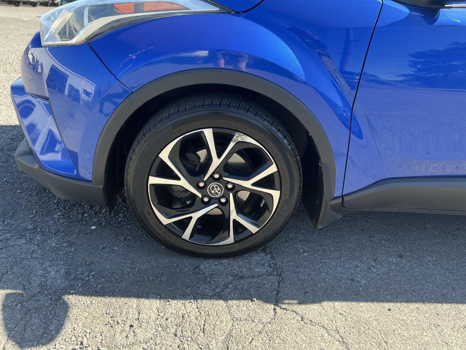 2019 Toyota C-HR XLE FWD (Natl)