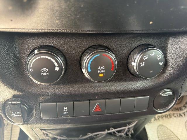 2015 Jeep Wrangler Unlimited 4WD 4dr Sport