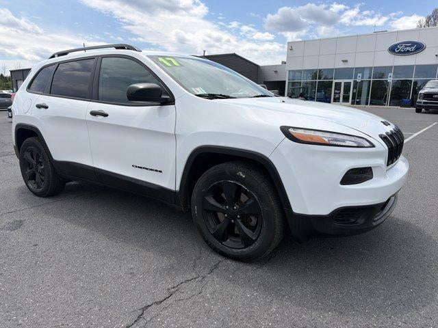 2017 Jeep Cherokee Altitude 4x4 *Ltd Avail*