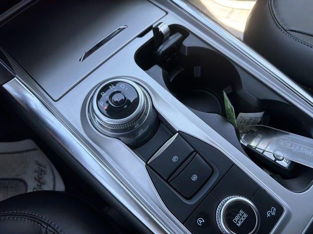 2024 Ford Explorer XLT 4WD
