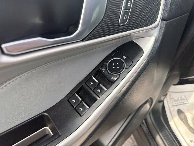 2022 Ford Explorer XLT 4WD