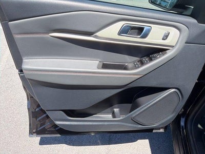 2026 Ford Explorer Active w/100A Pkg 4WD
