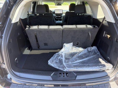 2026 Ford Explorer Active w/100A Pkg 4WD