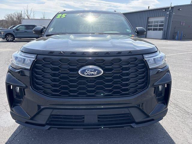 2025 Ford Explorer ST-Line 4WD
