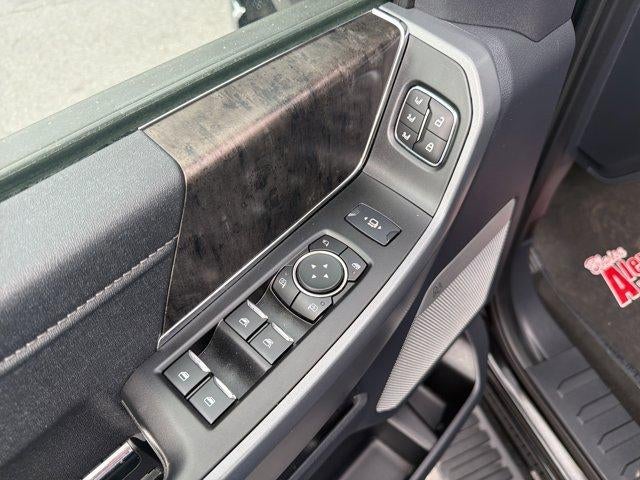 2024 Ford Super Duty F-350 SRW LARIAT 4WD Crew Cab 6.75' Box