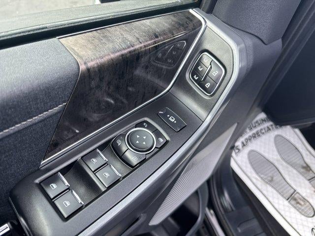 2024 Ford Super Duty F-350 SRW LARIAT 4WD Crew Cab 6.75' Box