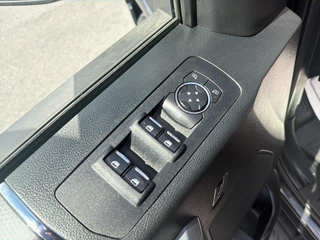 2015 Ford F-150 4WD SuperCrew 5-1/2 Ft Box XLT