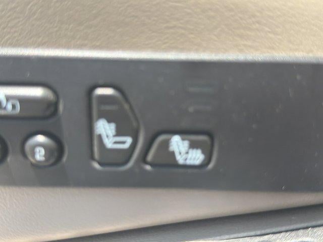2004 Chevrolet Silverado 3500 DRW LT