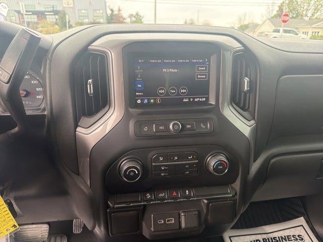2021 Chevrolet Silverado 1500 Crew Cab Short Box 4-Wheel Drive Custom Trail Boss