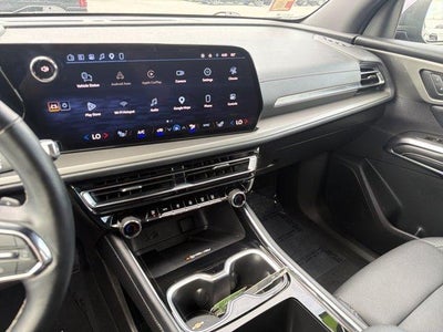 2025 Chevrolet Traverse LT w/2LT