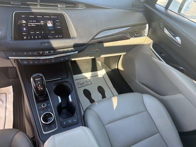 2022 Cadillac XT4 AWD 4dr Premium Luxury