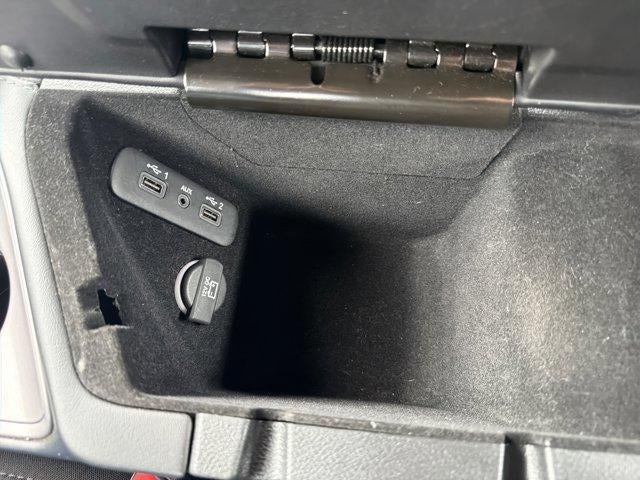 2023 Dodge Challenger SXT RWD