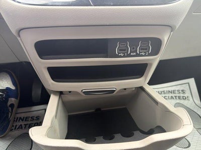 2023 Chrysler Voyager LX FWD