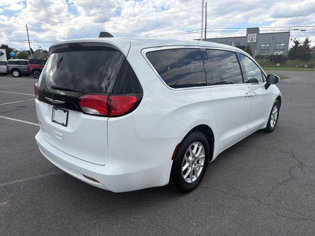 2023 Chrysler Voyager LX FWD