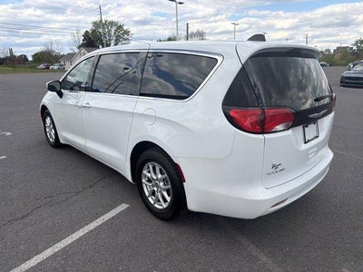 2023 Chrysler Voyager LX FWD