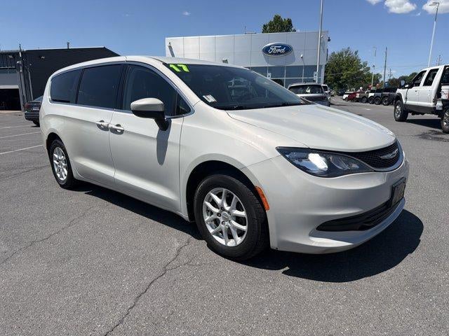 2017 Chrysler Pacifica Touring FWD