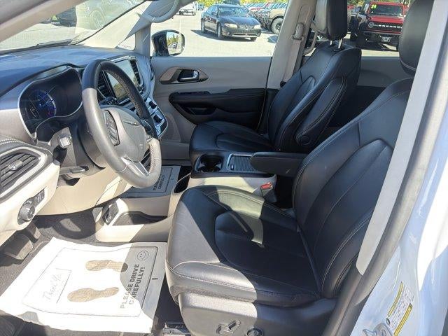 2024 Chrysler Pacifica Hybrid Select FWD