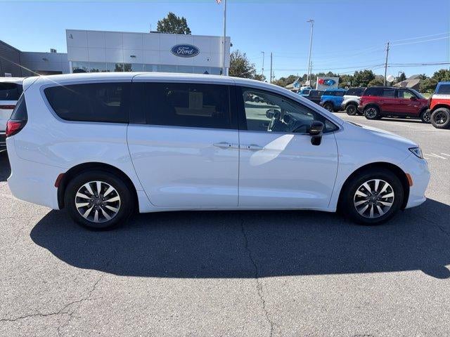 2024 Chrysler Pacifica Hybrid Select FWD
