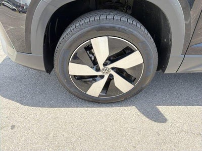 2025 Volkswagen Taos S 4MOTION
